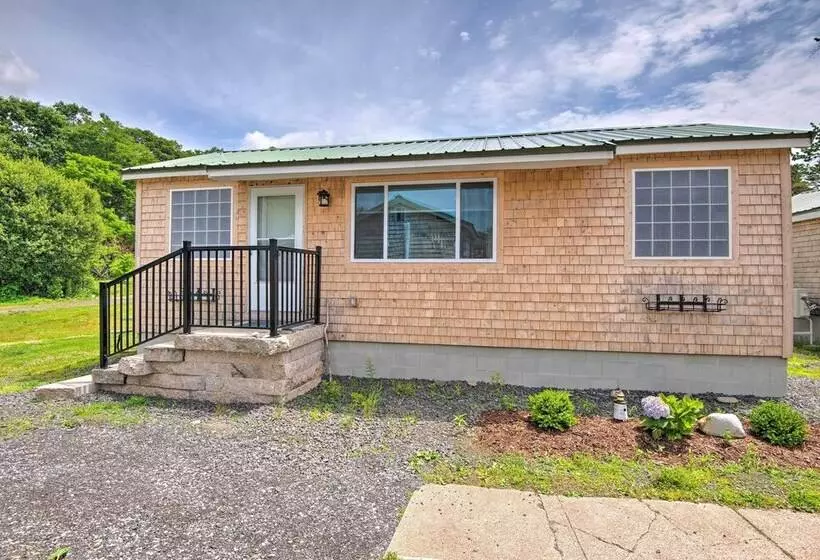 Charming Jacuzzi Suite   Walk To Parson S Beach!