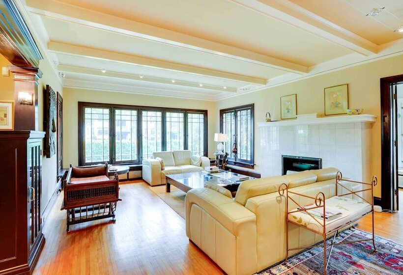 Charming Mpls Home W/ Patio   Walk To Uptown!