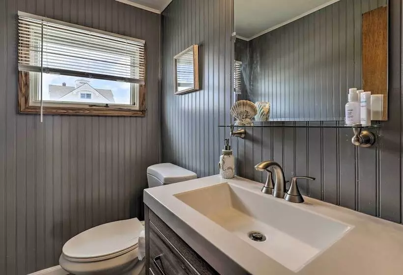 Charming Oceanfront Home On Salisbury Beach