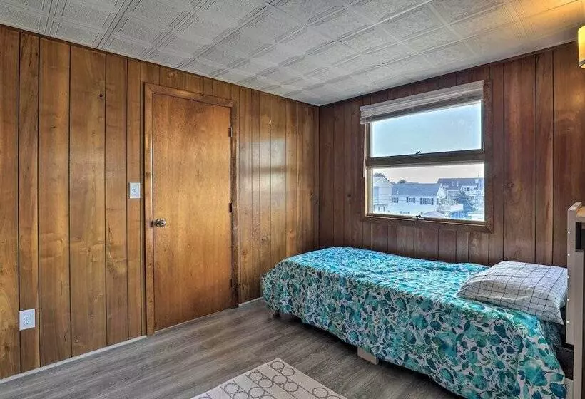 Charming Oceanfront Home On Salisbury Beach