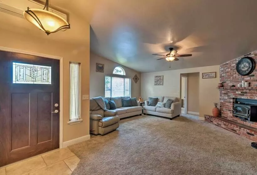 Coastal Retreat Near Redwoods & 2 Miles To Beach!