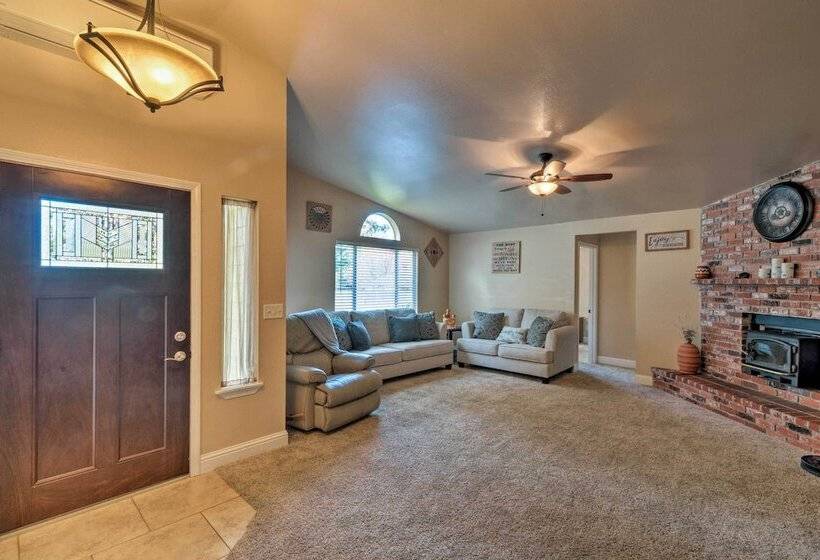 Coastal Retreat Near Redwoods & 2 Miles To Beach!