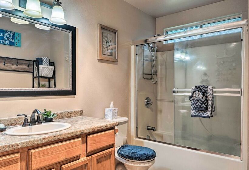 Coastal Retreat Near Redwoods & 2 Miles To Beach!