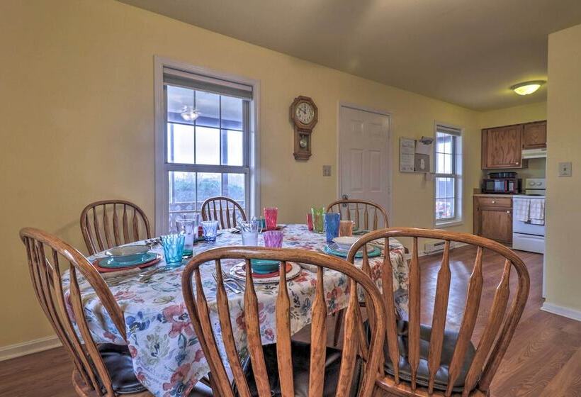 Cozy Rixeyville Cottage W/ Deck, Grill, & Stabling