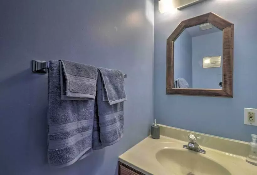 Cozy Rixeyville Cottage W/ Deck, Grill, & Stabling