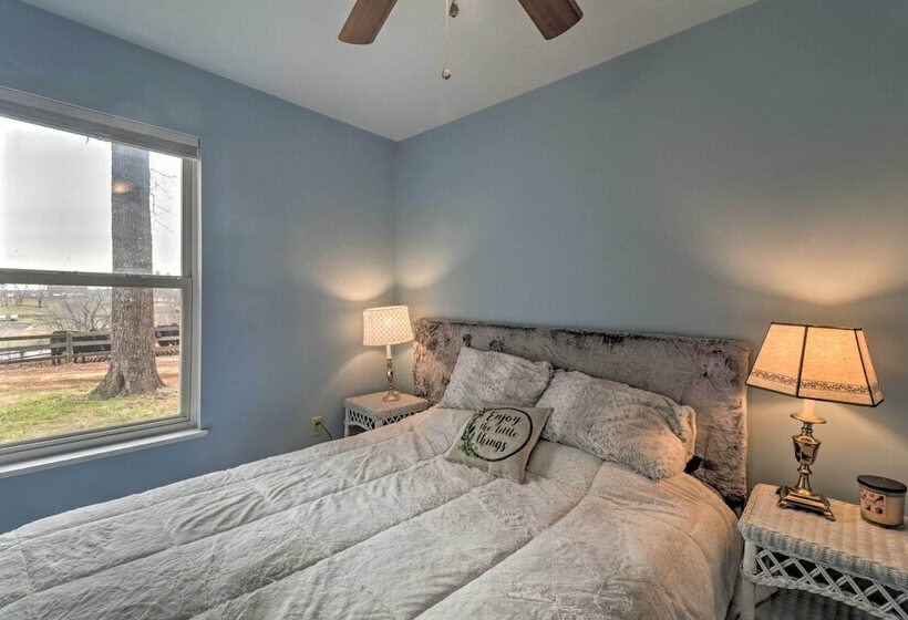 Cozy Rixeyville Cottage W/ Deck, Grill, & Stabling