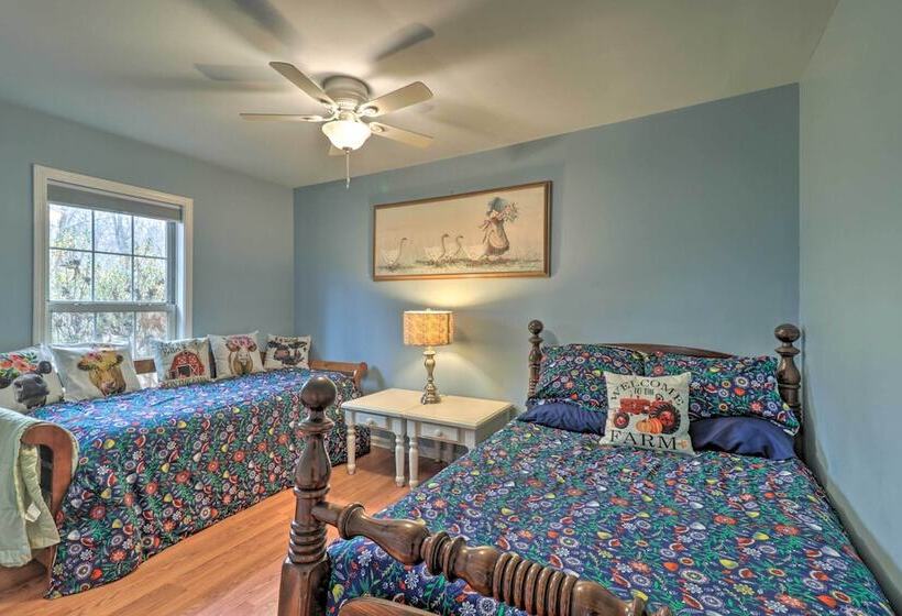 Cozy Rixeyville Cottage W/ Deck, Grill, & Stabling