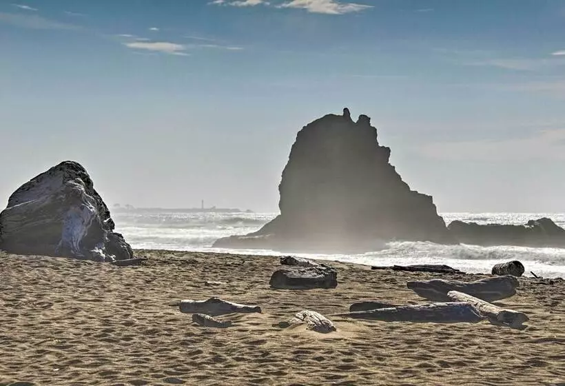 Creekside Chalet W/ Hidden Spa And Private Beach!