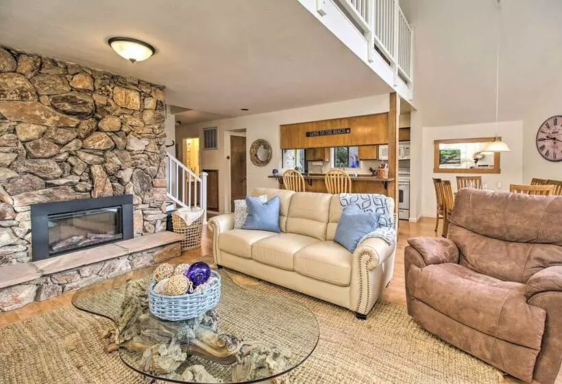 Creekside Chalet W/ Hidden Spa And Private Beach!