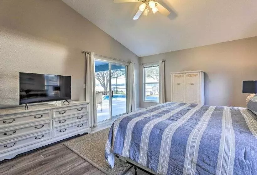 Dog Friendly Lake Home W/ Dock ~ 25 Mi To Disney!