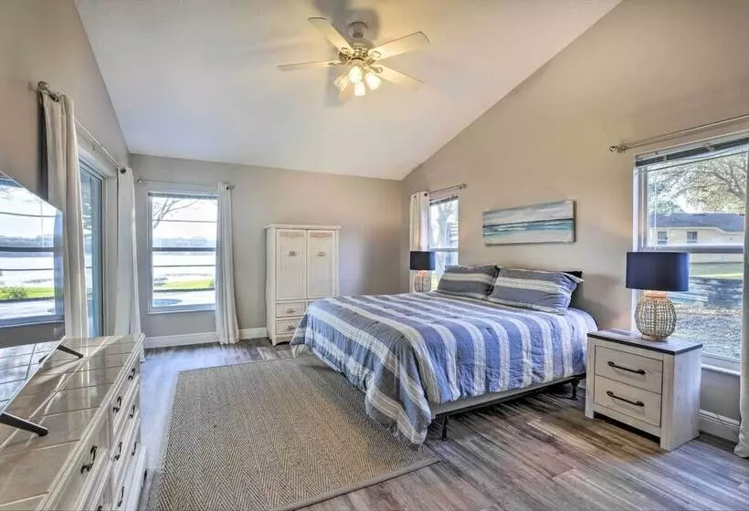 Dog Friendly Lake Home W/ Dock ~ 25 Mi To Disney!