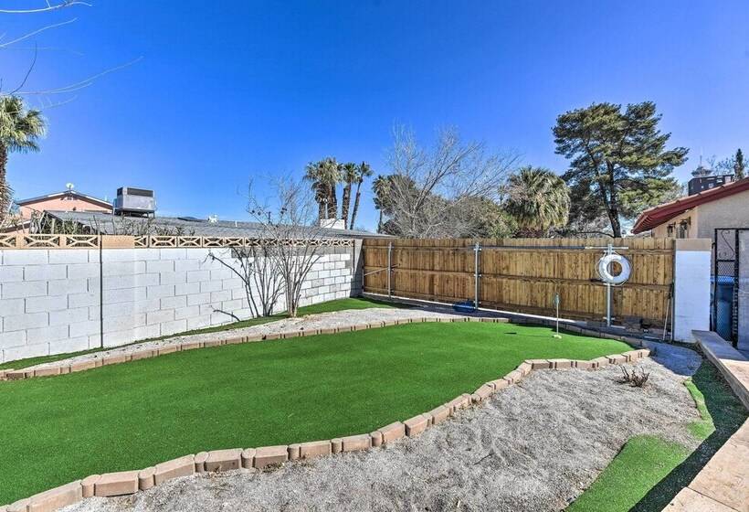 Elegant Home W/ Pool Table: 3 Mi To Vegas Strip!