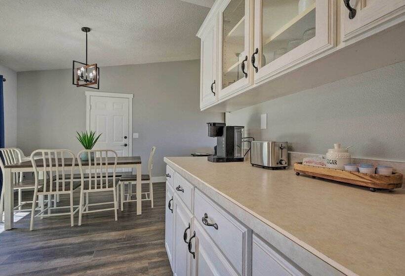Family Friendly Cedar City Home: Yard + Grill