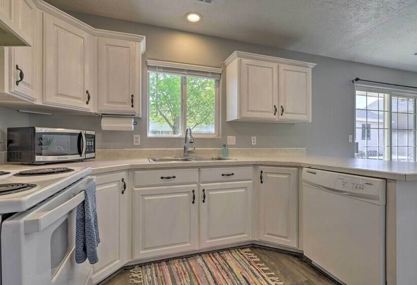 Family Friendly Cedar City Home: Yard + Grill