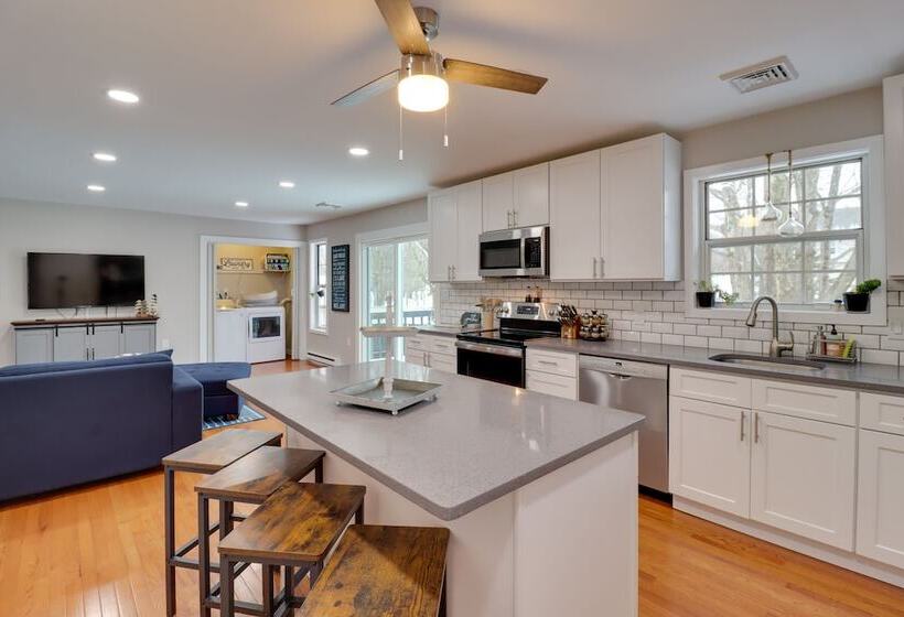 Family Friendly Home W/ Hot Tub & Ev Charger!