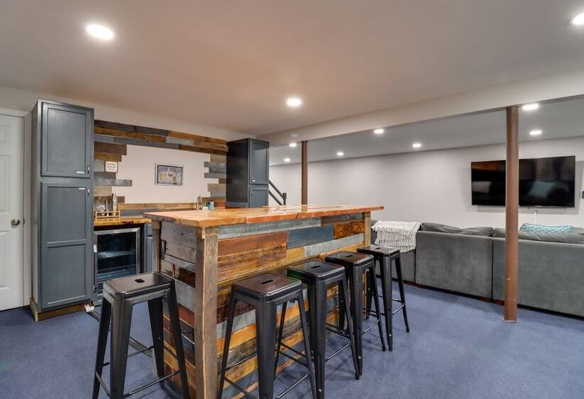 Family Friendly Home W/ Hot Tub & Ev Charger!