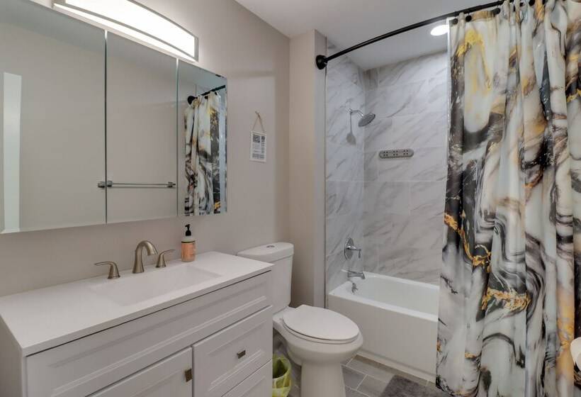 Family Friendly Home W/ Hot Tub & Ev Charger!