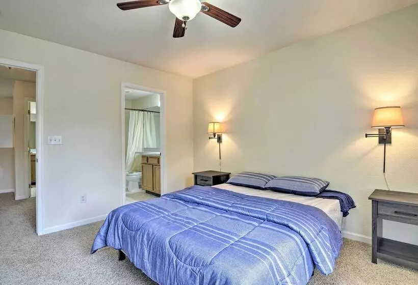 Family Home W/ Fenced Yard: 15 Mi To Denver!