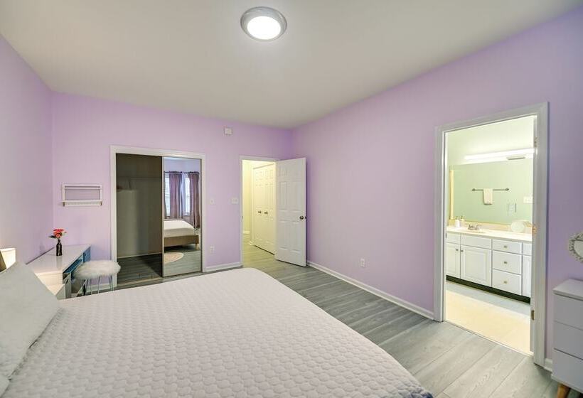 ~ 2 Mi From Uk: Gorgeous Lexington Retreat!