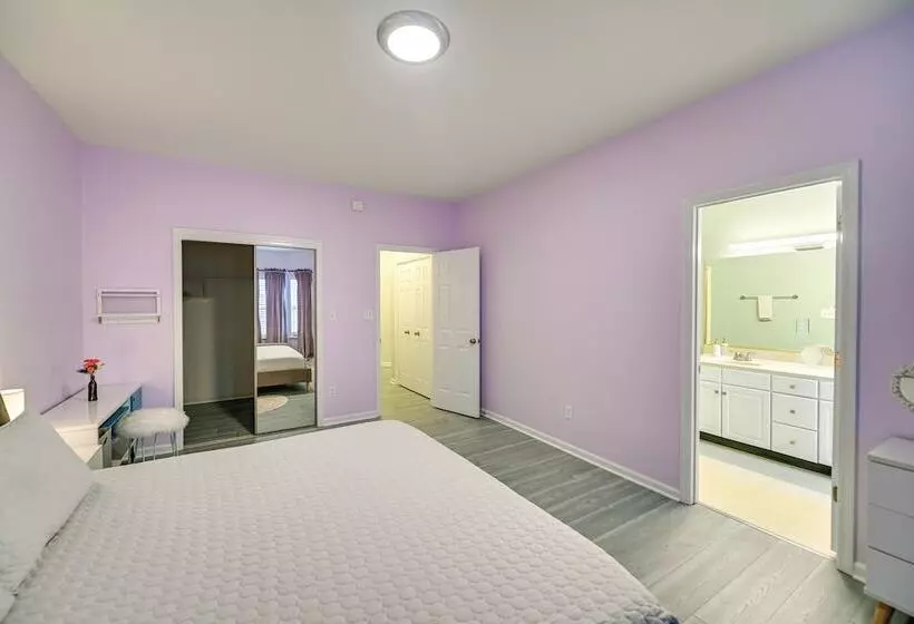 ~ 2 Mi From Uk: Gorgeous Lexington Retreat!