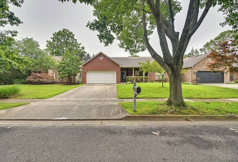 ~ 2 Mi From Uk: Gorgeous Lexington Retreat!