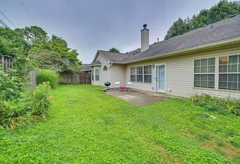 ~ 2 Mi From Uk: Gorgeous Lexington Retreat!