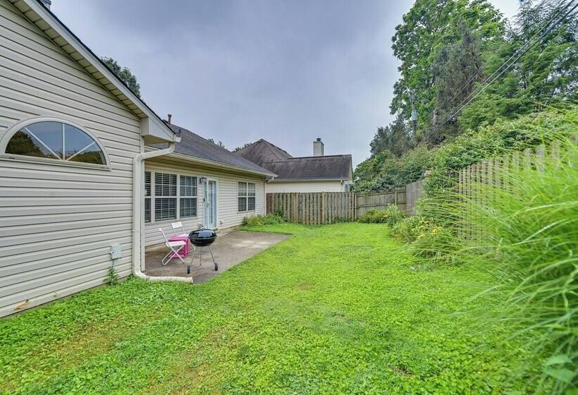 ~ 2 Mi From Uk: Gorgeous Lexington Retreat!