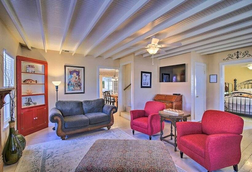 Grand Fredericksburg Retreat   Walk To Main St!