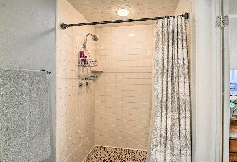 Grand Fredericksburg Retreat   Walk To Main St!