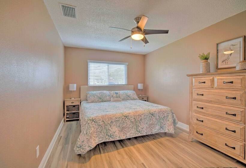 Hernando Beach Home W/ Pool & Canal Access!