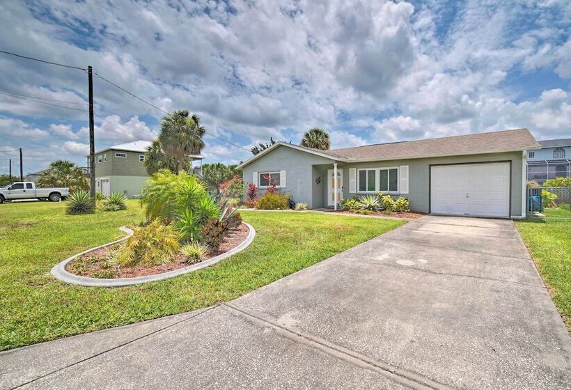 Hernando Beach Home W/ Pool & Canal Access!