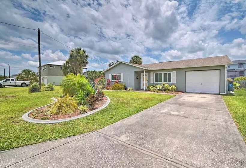 Hernando Beach Home W/ Pool & Canal Access!