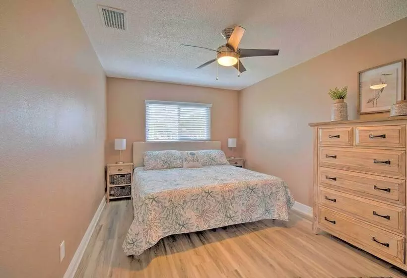 Hernando Beach Home W/ Pool & Canal Access!