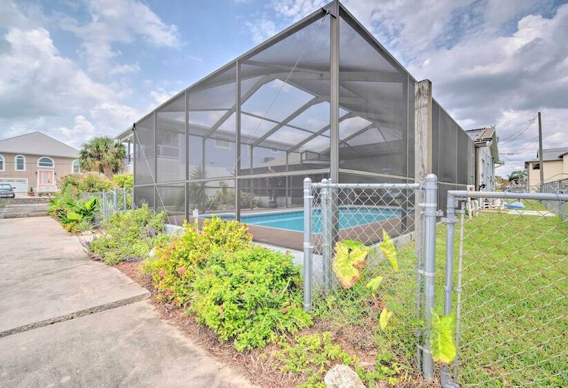 Hernando Beach Home W/ Pool & Canal Access!