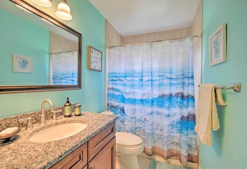 Hernando Beach Home W/ Pool & Canal Access!