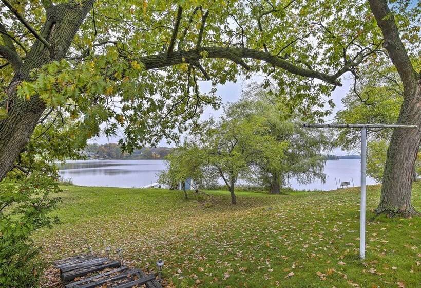 Historic Cumberland Home On Beaver Dam Lake!