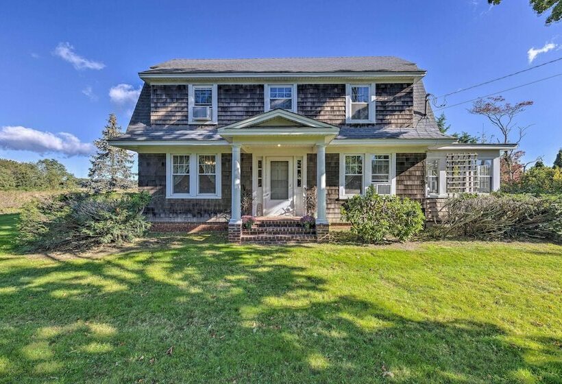 Historic North Fork Farmhouse Near Wineries!