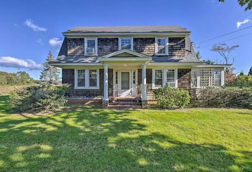 Historic North Fork Farmhouse Near Wineries!