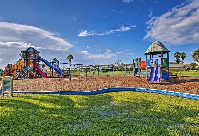 Hutchinson Island Home W/ Heated Pool: Near Beach!