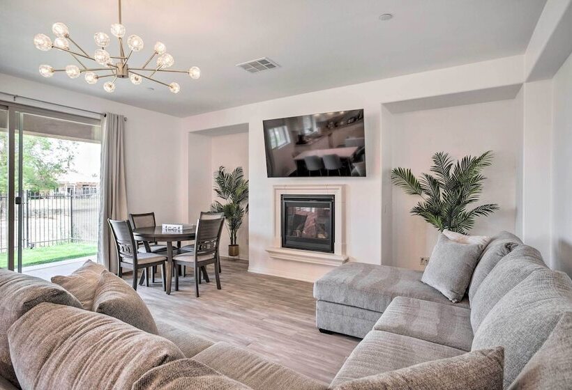 Idyllic Indio Oasis W/ Private Pool & Spa!