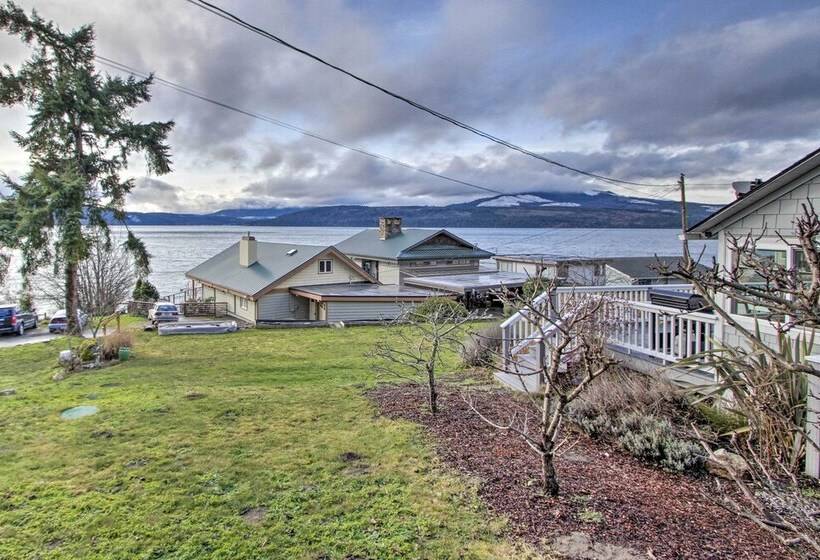 Idyllic Waterfront Cottage W/beach & Sunset Views!