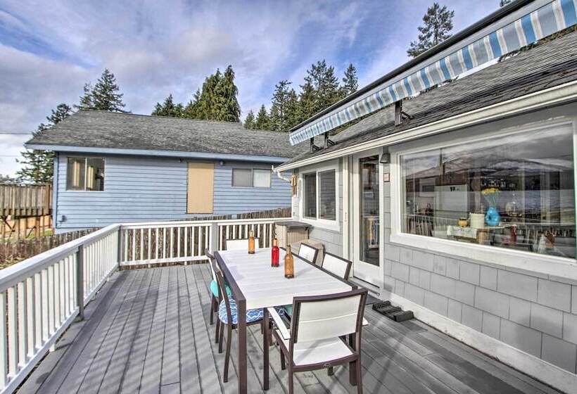 Idyllic Waterfront Cottage W/beach & Sunset Views!