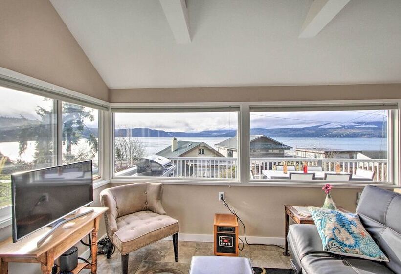 Idyllic Waterfront Cottage W/beach & Sunset Views!