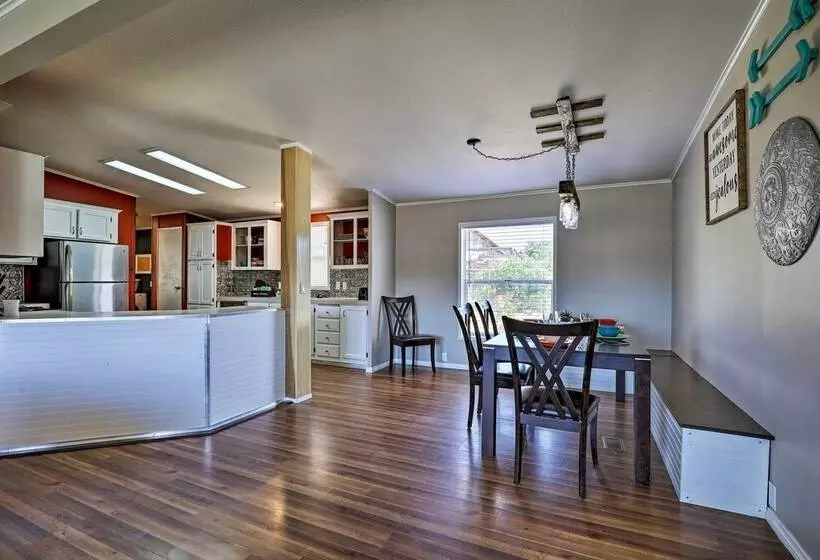 La Verkin Home W/ Yard, Covered Patio & Grill