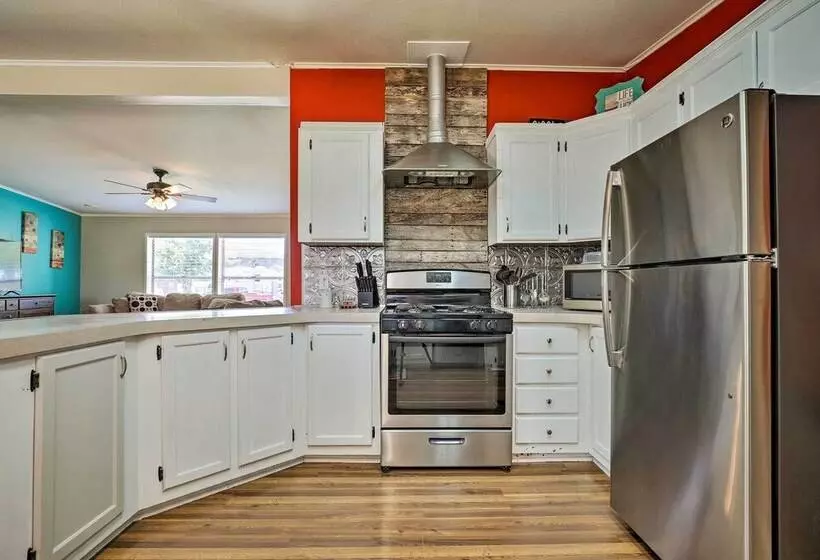 La Verkin Home W/ Yard, Covered Patio & Grill