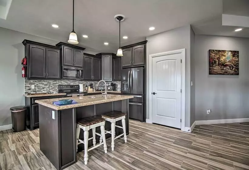 Laguna Vista Resort Style Home, Private Pool & Spa