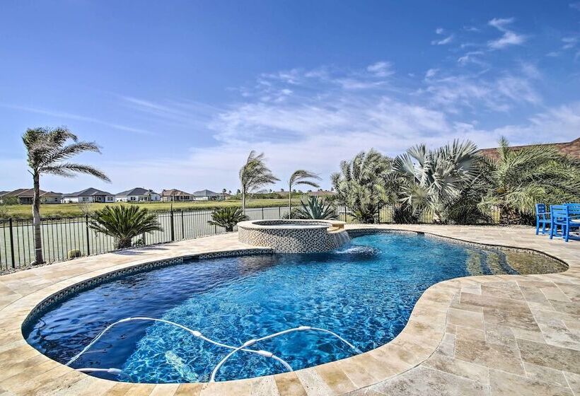 Laguna Vista Resort Style Home, Private Pool & Spa