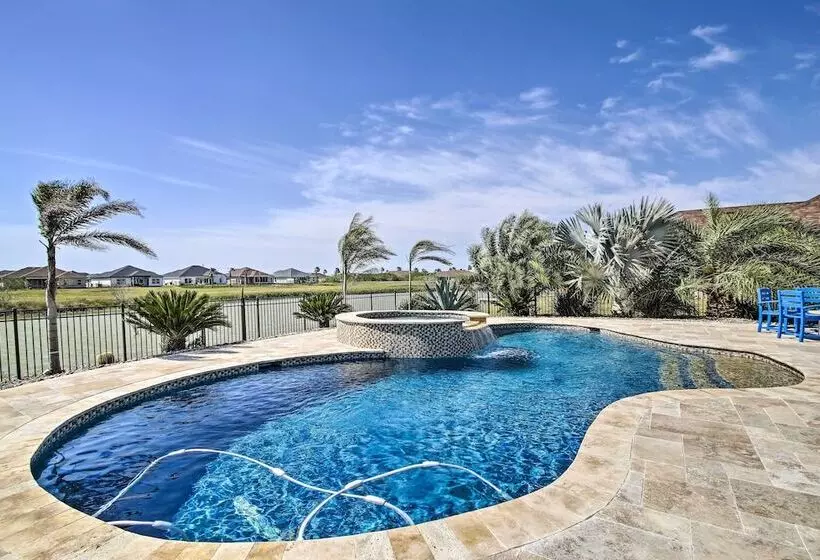 Laguna Vista Resort Style Home, Private Pool & Spa