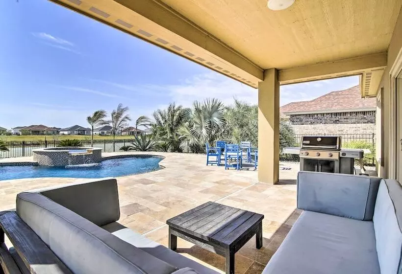 Laguna Vista Resort Style Home, Private Pool & Spa