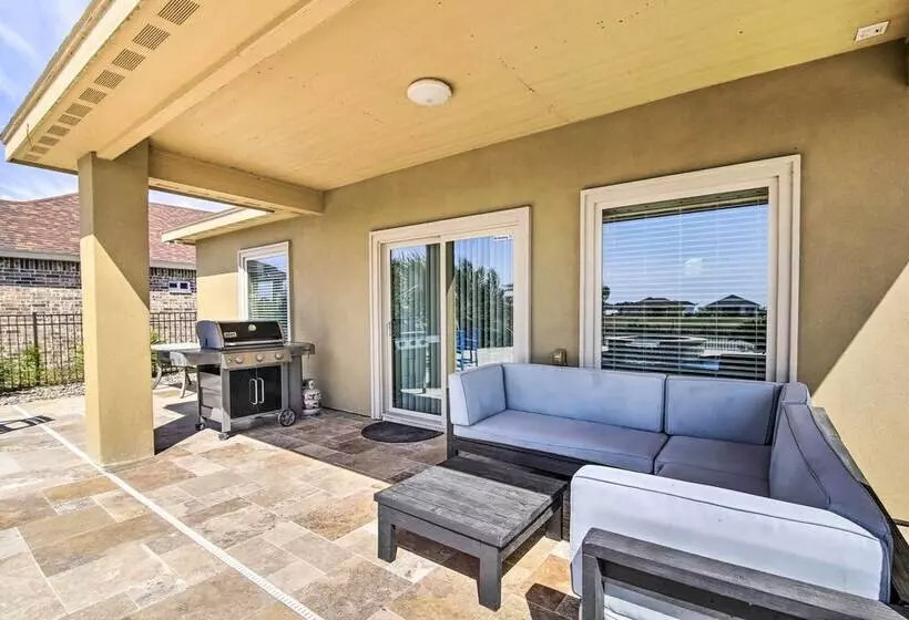 Laguna Vista Resort Style Home, Private Pool & Spa